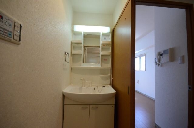 グラビスコート国泰寺の物件内観写真