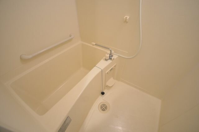 フローラ西原の物件内観写真