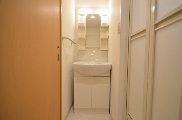 フローラ西原の物件内観写真