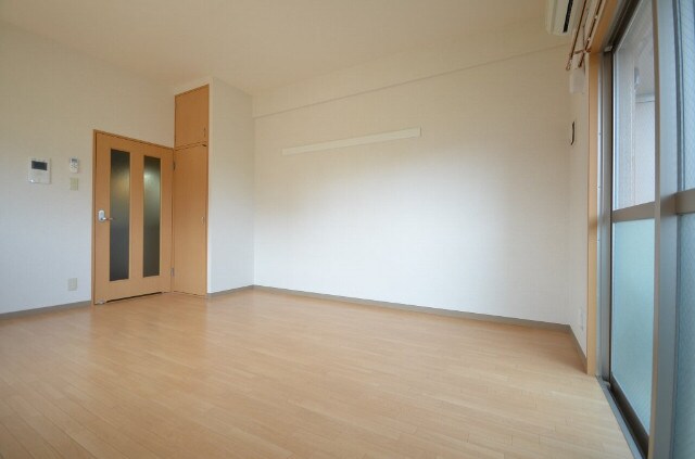 フローラ西原の物件内観写真