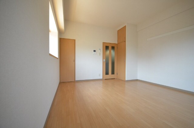 フローラ西原の物件内観写真