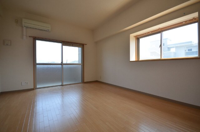 フローラ西原の物件内観写真