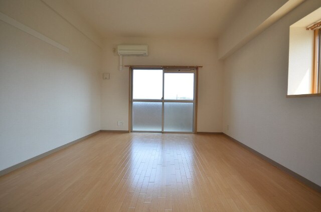フローラ西原の物件内観写真