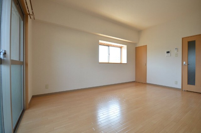 フローラ西原の物件内観写真