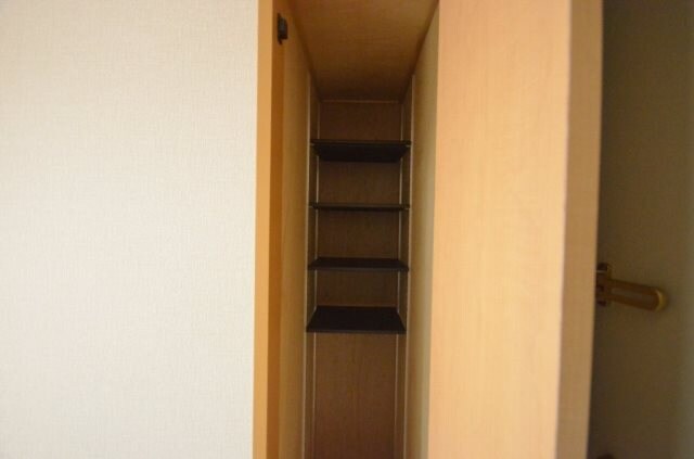 フローラ西原の物件内観写真