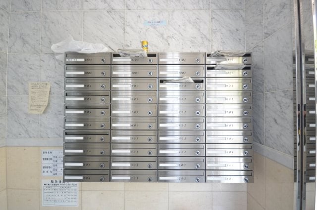 フローラ西原の物件外観写真