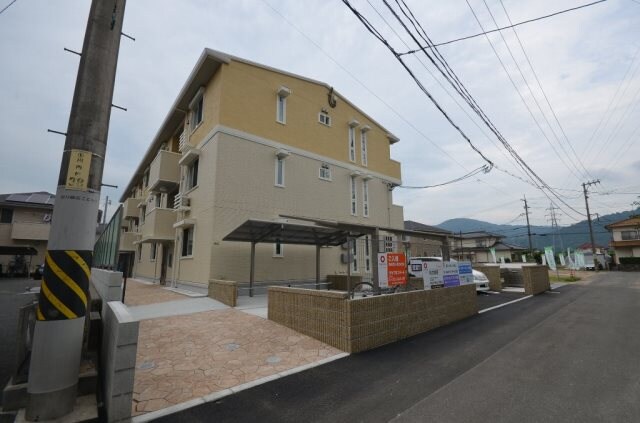 ファイブ　スリーの物件外観写真