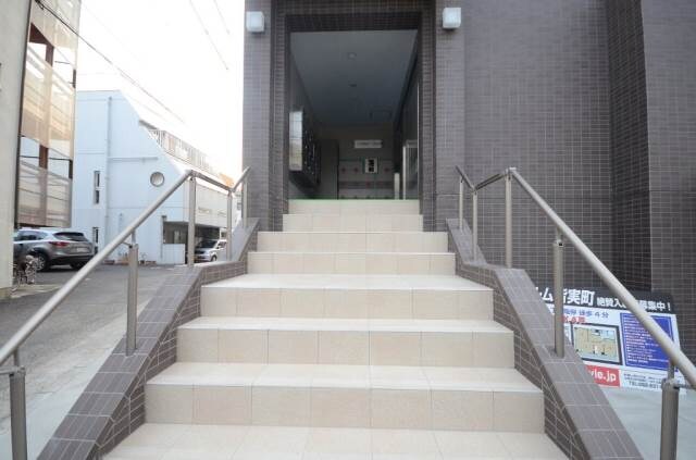 グランシャルム皆実町の物件外観写真