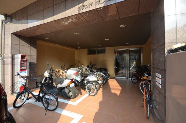 グランドポレストーネ東平塚の物件外観写真