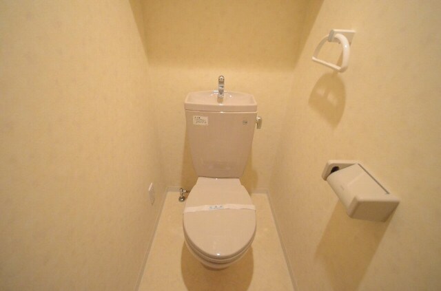 グラビスコート上幟町の物件内観写真