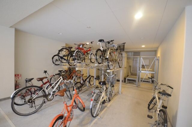 グラビスコート上幟町の物件外観写真