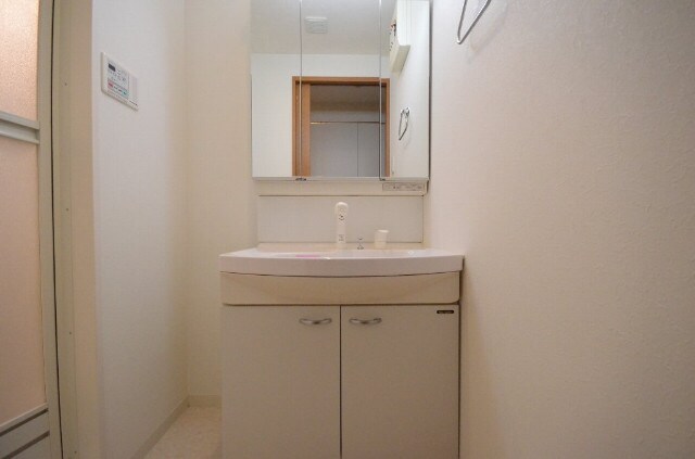 グラビスコート上幟町の物件内観写真