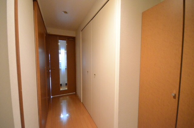 グラビスコート上幟町の物件内観写真