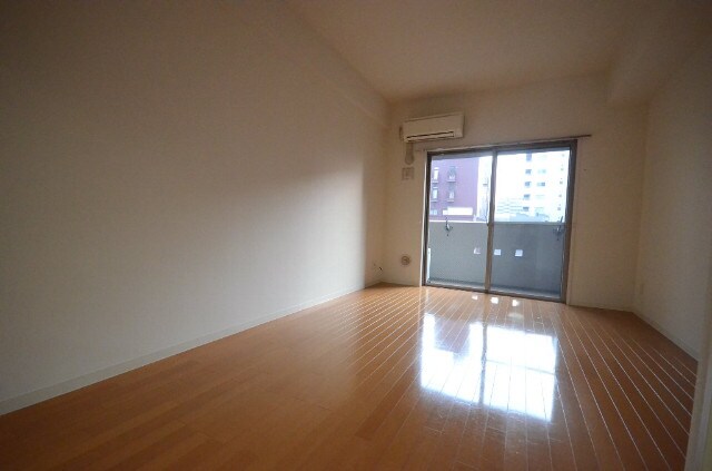 グラビスコート上幟町の物件内観写真