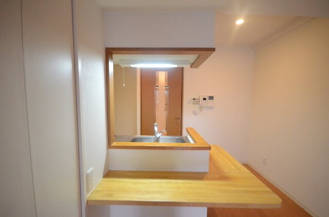 グラビスコート上幟町の物件内観写真