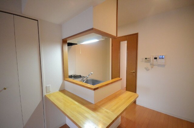 グラビスコート上幟町の物件内観写真