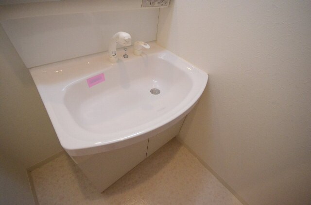 グラビスコート上幟町の物件内観写真