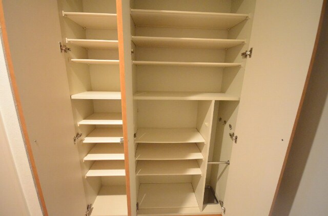 グラビスコート上幟町の物件内観写真