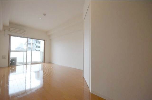 グラビスコート白島の物件内観写真