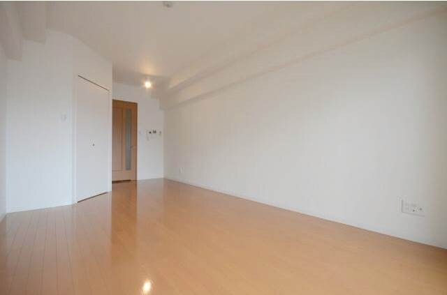 グラビスコート白島の物件内観写真