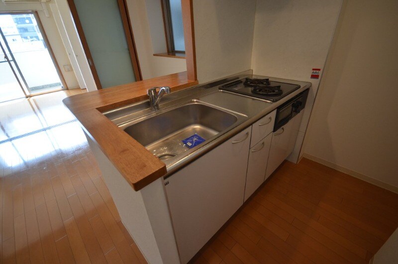 グラビスコート白島の物件内観写真