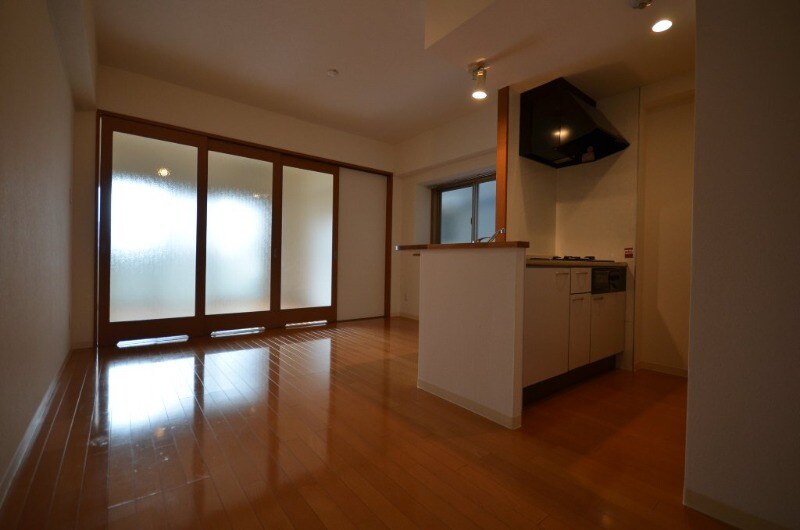 グラビスコート白島の物件内観写真