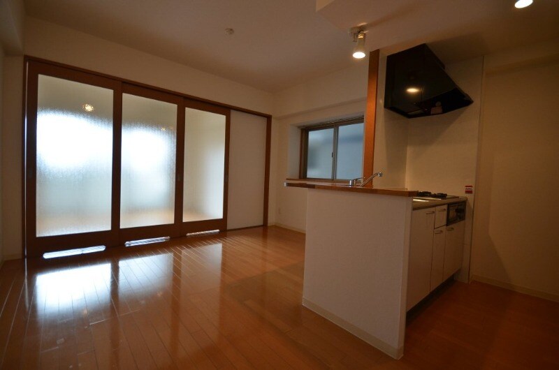 グラビスコート白島の物件内観写真