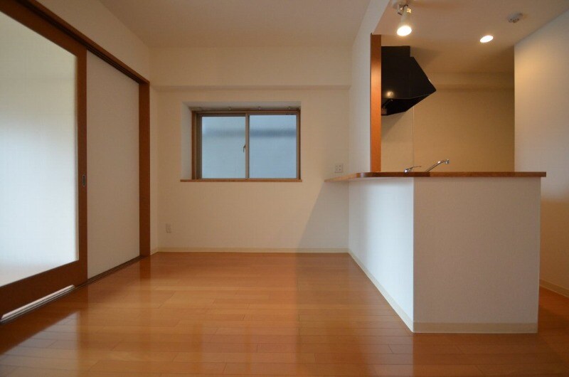 グラビスコート白島の物件内観写真