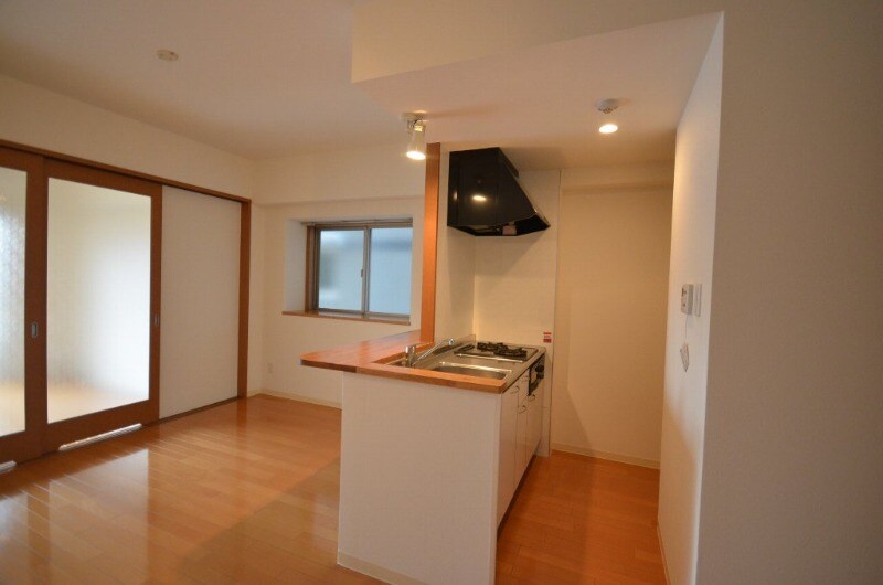 グラビスコート白島の物件内観写真