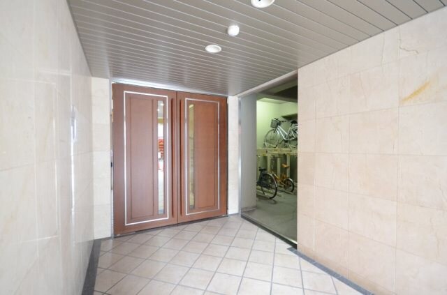 グラビスコート紙屋町の物件外観写真