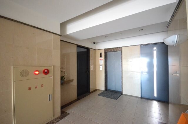 グラビスコート八丁堀の物件外観写真