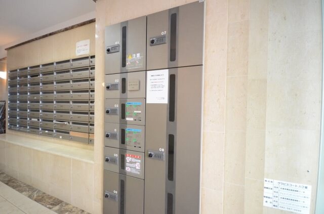 グラビスコート八丁堀の物件外観写真