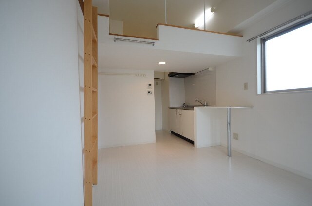 グランドポレストーネ金屋の物件内観写真