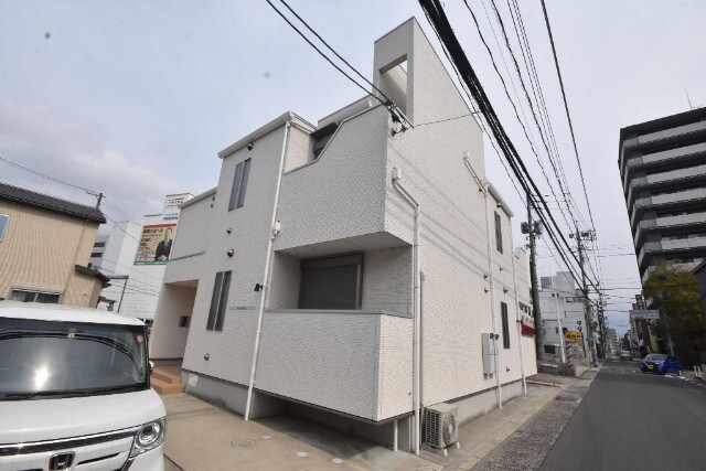 Grandtic Reveの物件外観写真