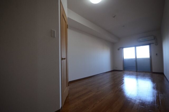 ロアール松川町の物件内観写真