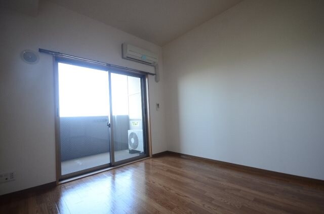 ロアール松川町の物件内観写真