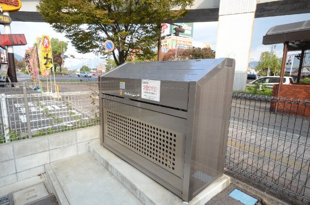 エルマーナ　B棟の物件外観写真