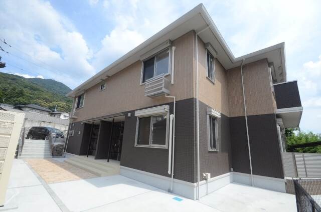 アザレアの物件外観写真