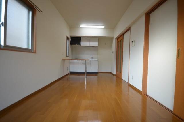 メープルリーフコートの物件内観写真