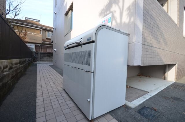 メープルリーフコートの物件外観写真