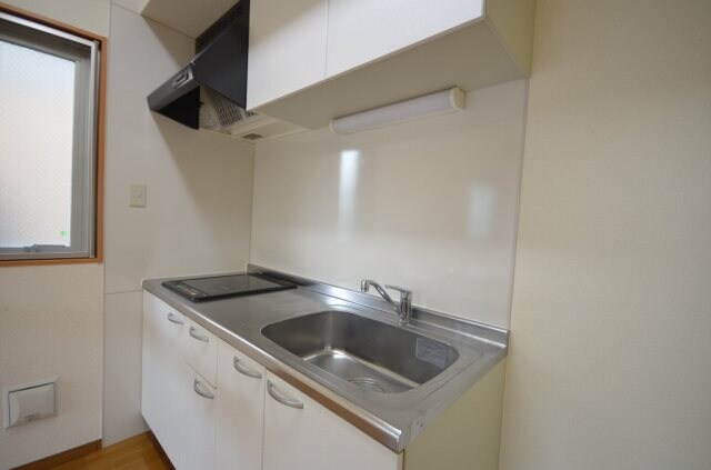 メープルリーフコートの物件内観写真