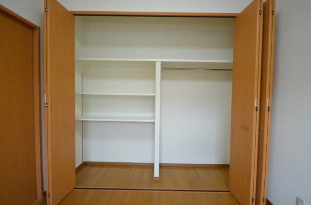 メープルリーフコートの物件内観写真