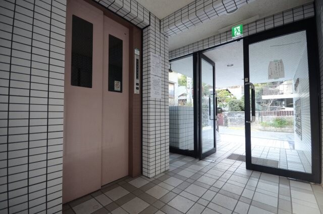 ロイヤルOSの物件外観写真