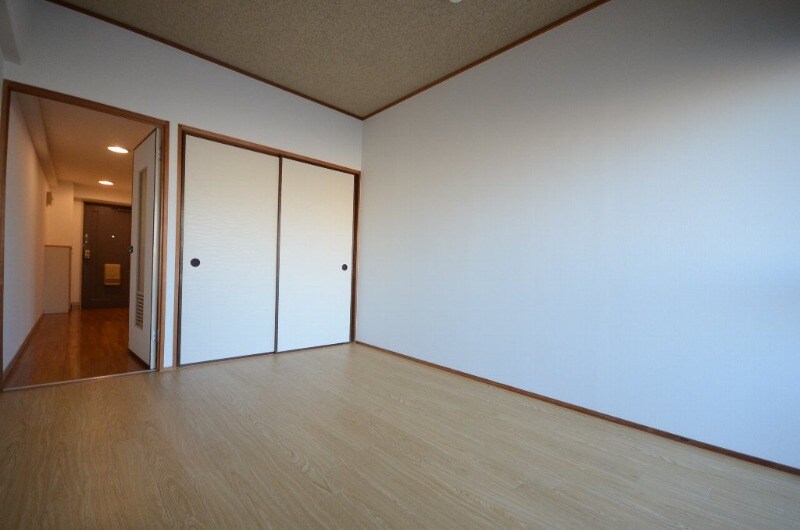 ロイヤルOSの物件内観写真