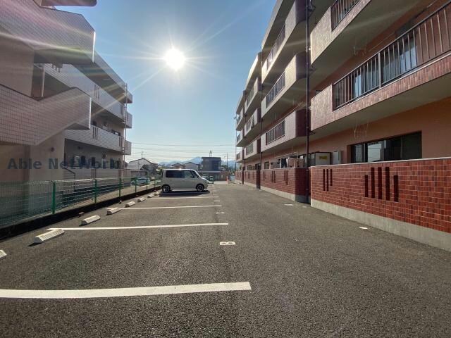 ラフィーネハイツコガの物件外観写真