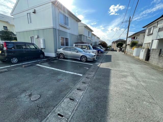 フローラルパレスの物件外観写真