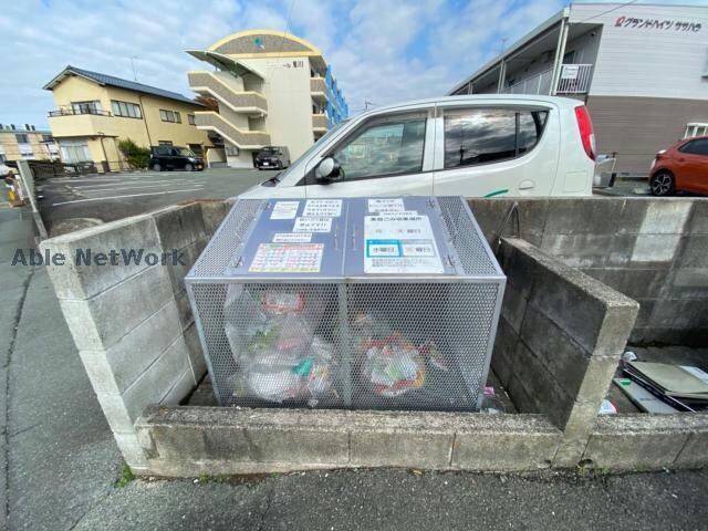 エ・クロール堀川の物件外観写真