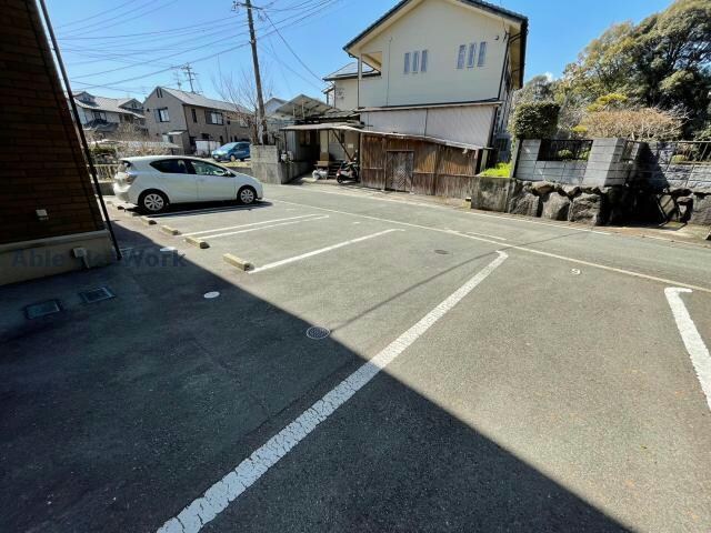 ホームパーティⅥ号館の物件外観写真