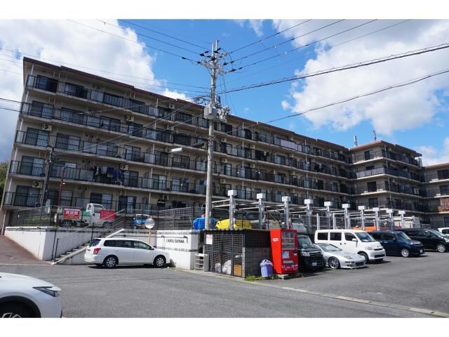 チュリス石山の物件外観写真