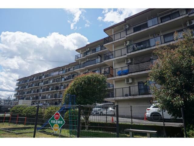 チュリス石山の物件外観写真